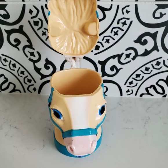 Ringling Bros Circus The Greatest Show on Earth Horse cup mug w/ hinged lid - Picture 3 of 6